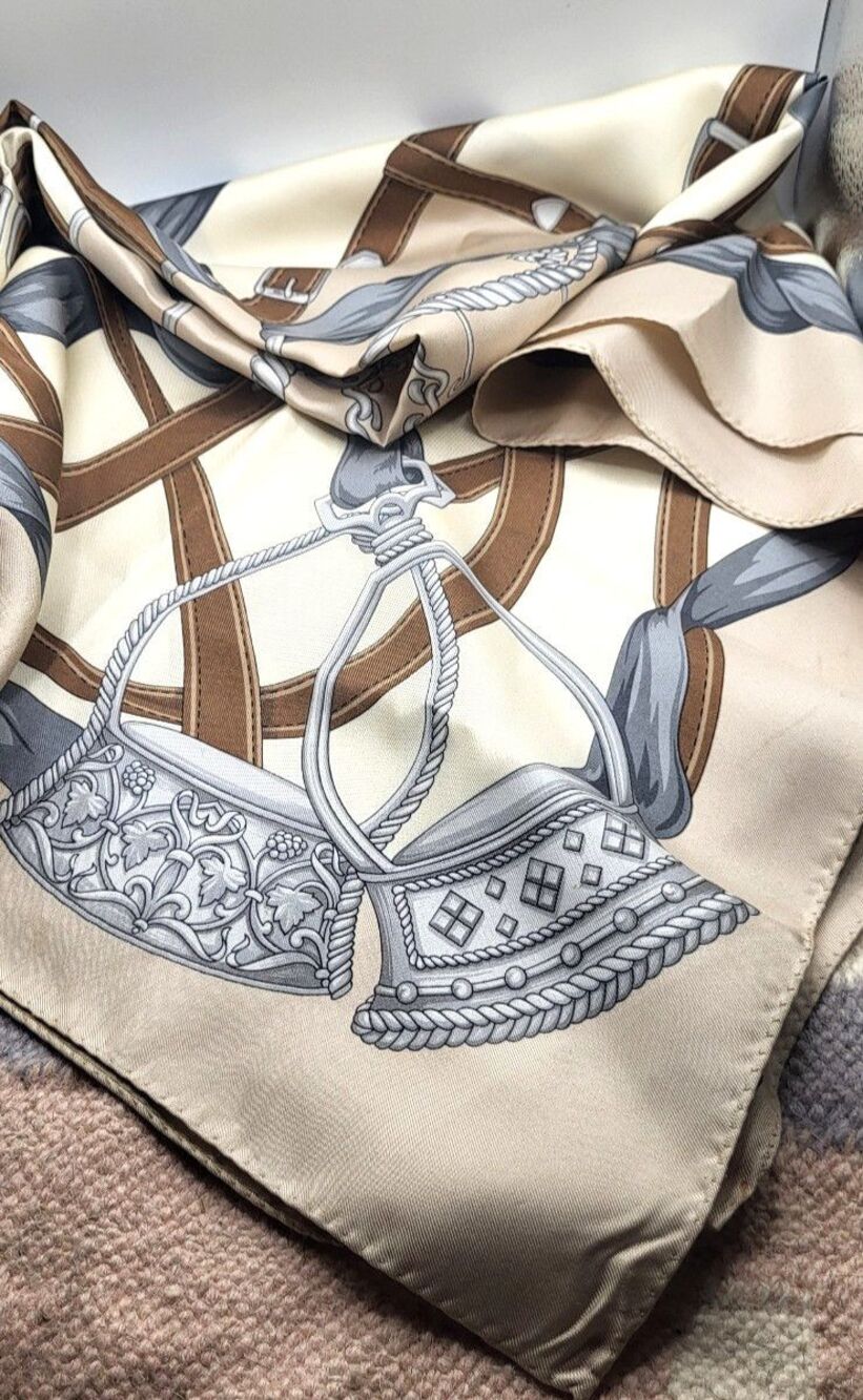 BROOKS BROTHERS 100% Silk Equestrian Scarf Made in Italy -34” Square Rolled Edge - Picture 2 of 5